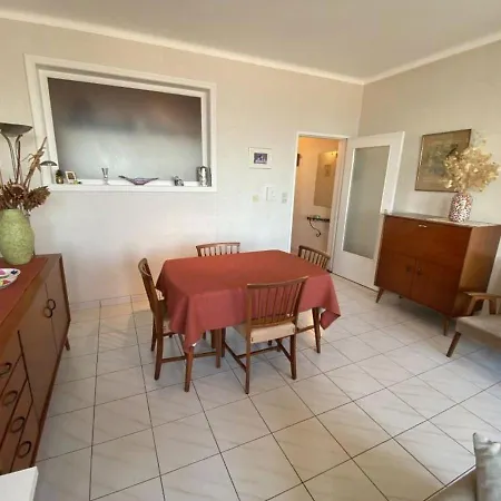 Lumineux Sur La Digue à